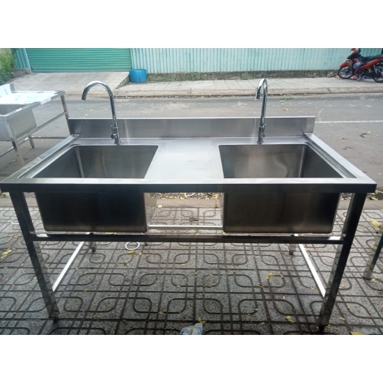 CHẬU RỬA ĐÔI CÓ MẶT PHẲNG GIỮA